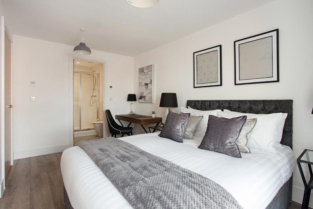 Deanery Court Vittrum Suites Southampton Chambre photo