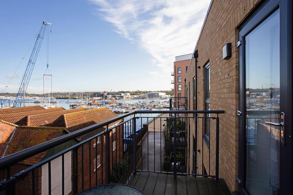Deanery Court Vittrum Suites Southampton Chambre photo