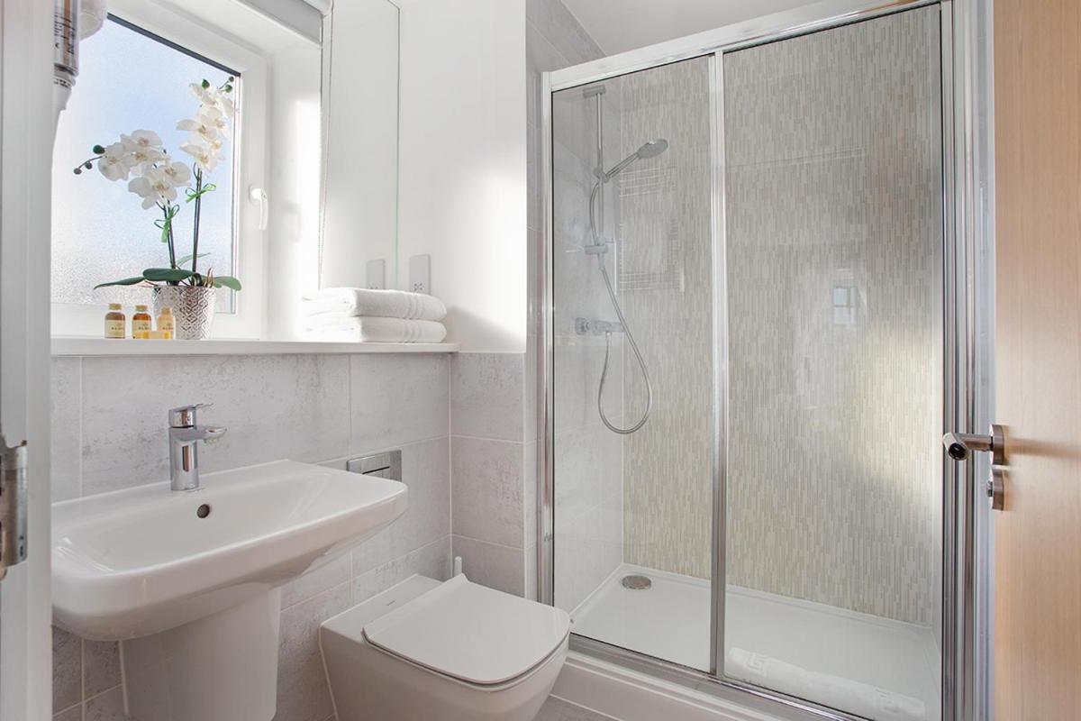 Deanery Court Vittrum Suites Southampton Chambre photo