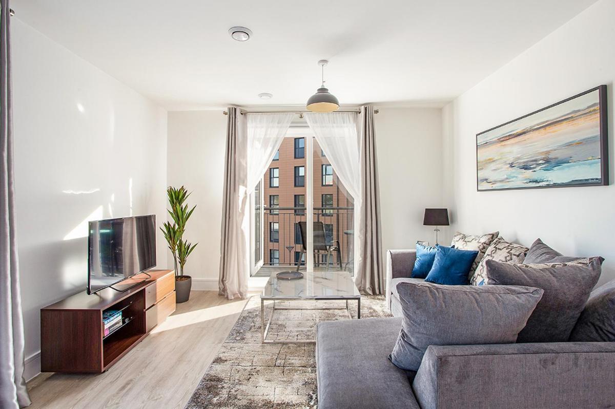Deanery Court Vittrum Suites Southampton Chambre photo